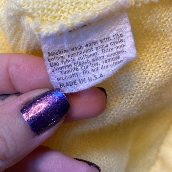 Vintage 1980s Jantzen Yellow Polyester Button Up Knit Cardigan Sweater - Picture 5 of 5